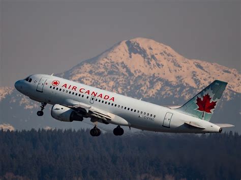 Bell to offer free messaging for Aeroplan members on Air Canada flights